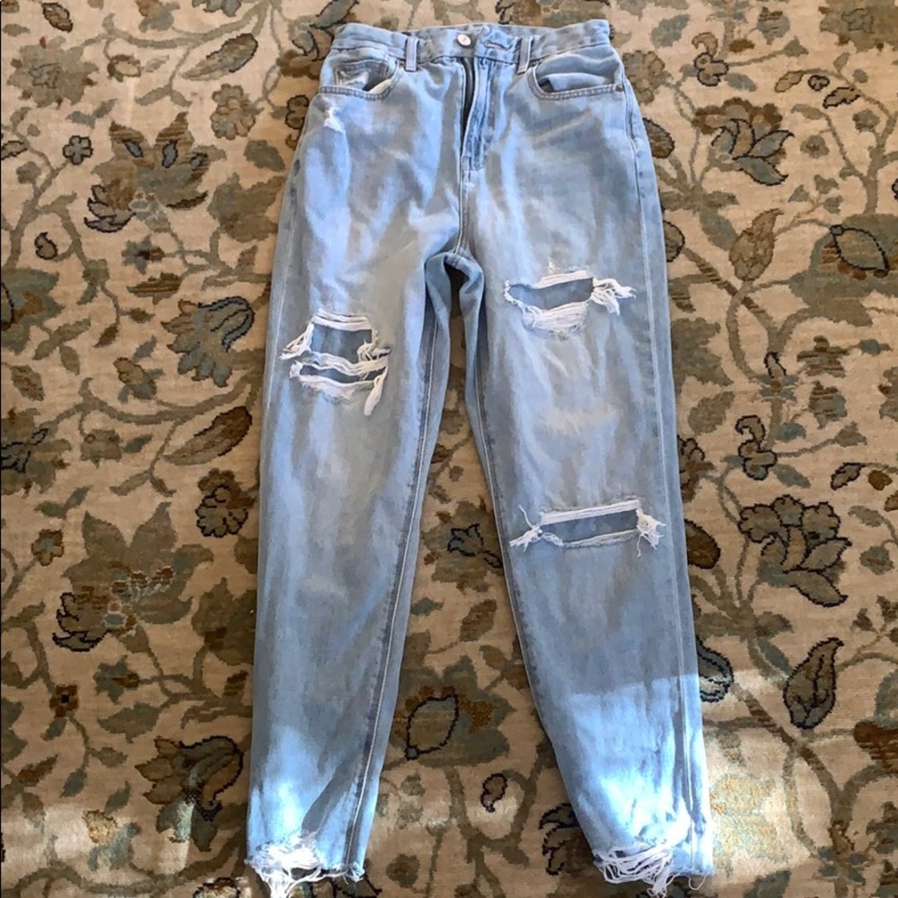American eagle ripped mom jeans